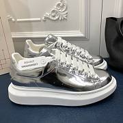 ALEXANDER MQUEEN platform Trainers in silver  - 6