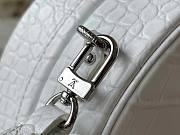 LV Petite Boite Chapeau Crocodile White leather M43514 - 6