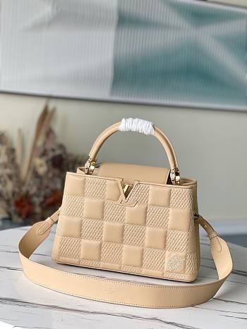 Louis Vuitton Capucines PM Cream M59225