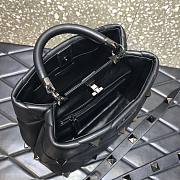 Valentino Garavani Stud handle black bag - 2