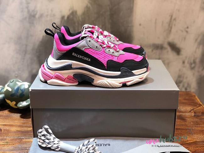 Balenciaga triple S pink  - 1