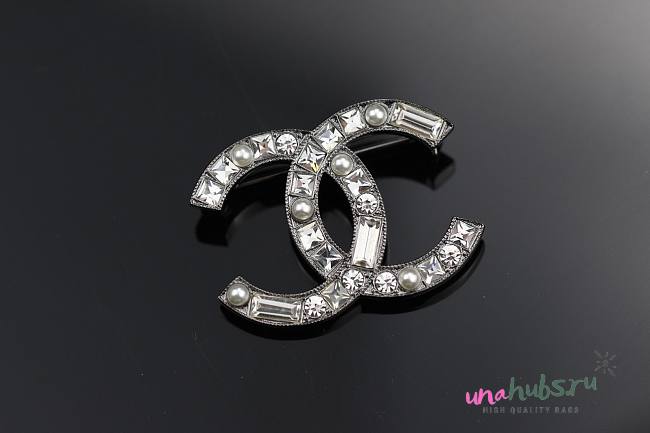 Chanel silver brooch - 1