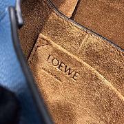 Loewe Small Gate bag in natural calfskin blue 20cm - 5