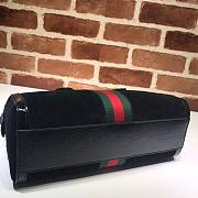 Gucci gg supreme black velvet handle bag  - 5