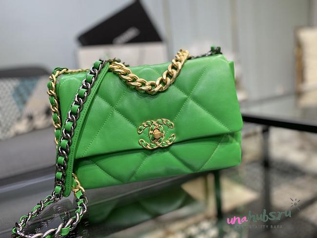 Chanel 19 Flap Bag Green 26cm - 1