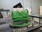 Chanel 19 Flap Bag Green 26cm - 3