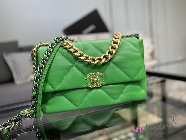 Chanel 19 Flap Bag Green 30cm - 1