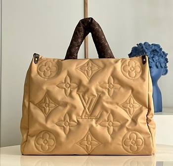 Louis Vuitton New Onthego Beige GM bag