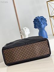 Louis Vuitton New Onthego Black GM bag - 6