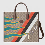 Gucci Medium tote with Interlocking G in GG Supreme - 1