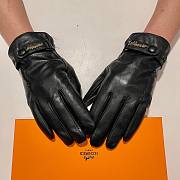 Hermes leather gloves in black - 6