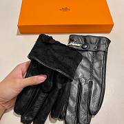 Hermes leather gloves in black - 5