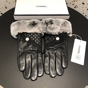 Chanel leather gloves 