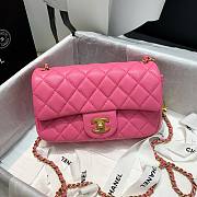 Chanel Lambskin & Gold-Tone Small Metal Flap Bag Pink 20cm - 3