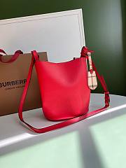 Burberry Haymarket small red tote bag - 6