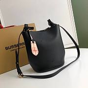 Burberry Haymarket small black tote bag - 5