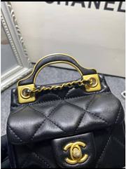 Chanel handle flap bag gold  - 5