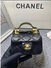 Chanel handle flap bag gold  - 6