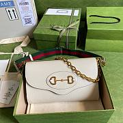 Gucci Horsebit 1955 small bag in GG Supreme in white - 1