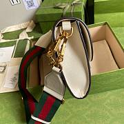 Gucci Horsebit 1955 small bag in GG Supreme in white - 6