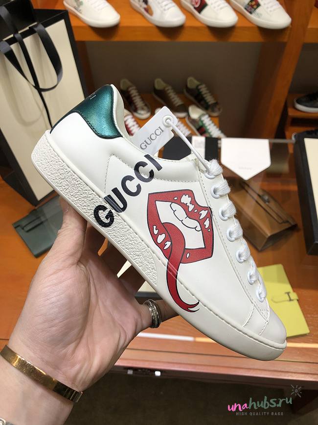 Gucci lip design shoes - 1