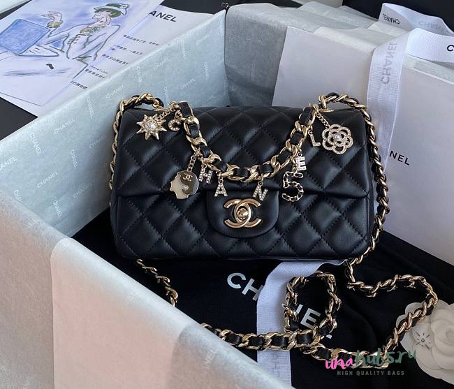 Chanel charm black smooth leather flap bag - 1