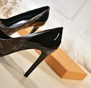 Louis Vuitton monogram and patent CHERIE PUMP heels - 3