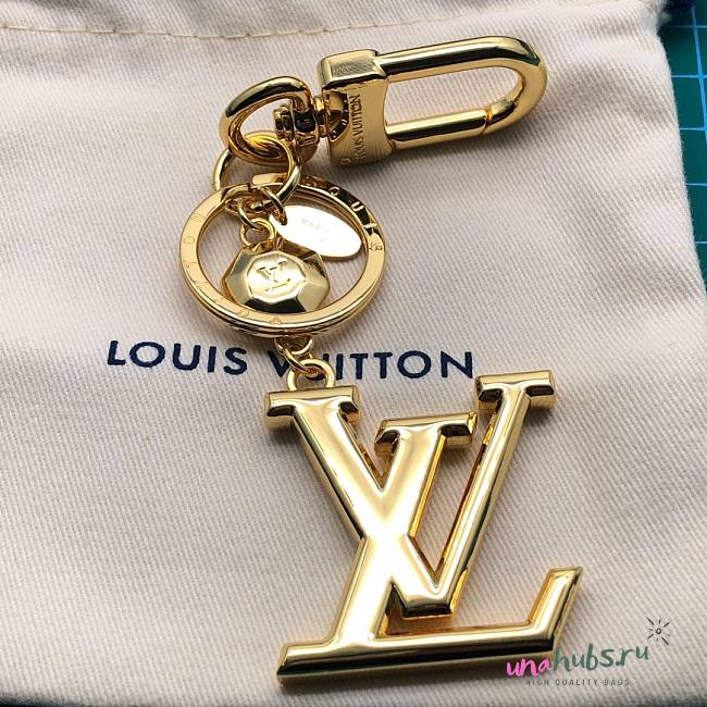 Louis Vuitton gold key chain  - 1