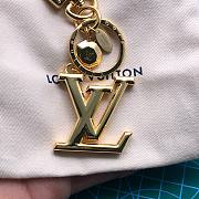 Louis Vuitton gold key chain  - 4