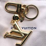 Louis Vuitton gold key chain  - 3