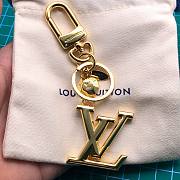 Louis Vuitton gold key chain  - 2