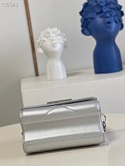 Louis Vuitton Twist MM Epi Silver Leather  - 5