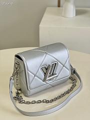 Louis Vuitton Twist MM Epi Silver Leather  - 3