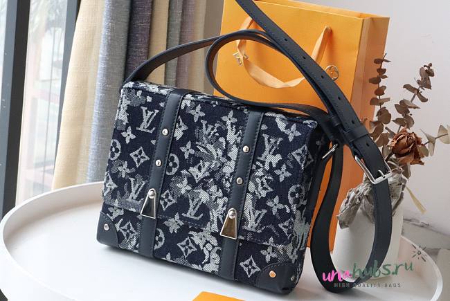 LV Trunk Messenger Monogram Bag M57282 - 1