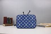 Louis Vuitton Neonoe Giant Monogram Blue  - 4