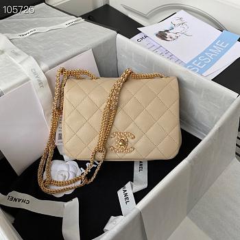 Chanel flap bag 20cm beige AS2975