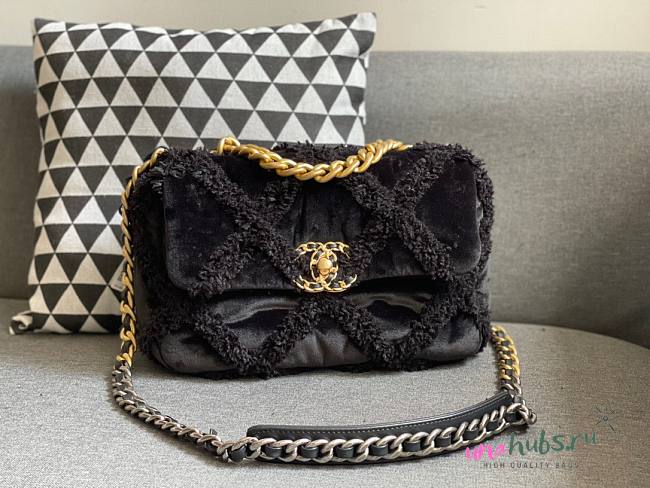 Chanel 19 Flap Bag Black Velvet 2020 - 1