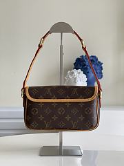 Louis Vuitton shoulder bag  - 5