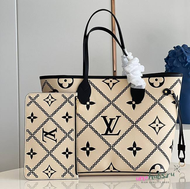 Louis Vuitton White Neverfull Maletage M46040 - 1