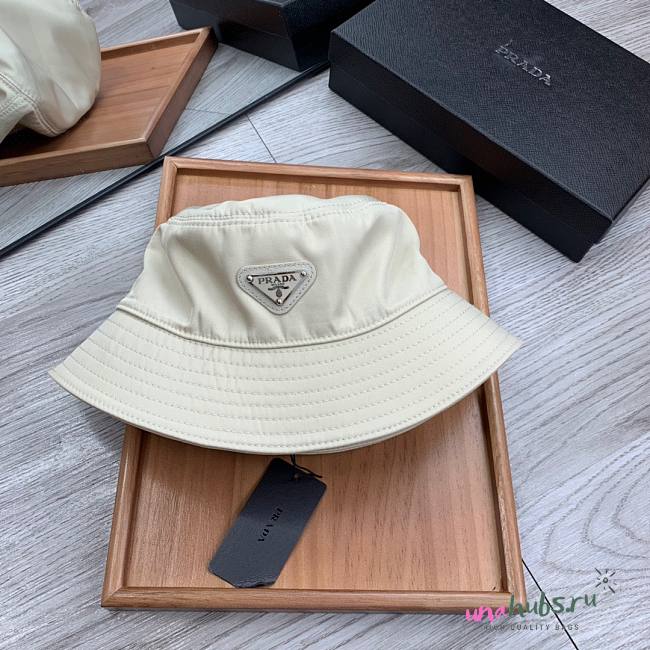 Prada cream round hat - 1