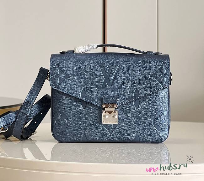 LV Pochette Métis Monogram Blue Leather M59211 - 1