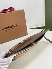 Burberry Small Vintage Society Brown Bag - 4