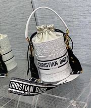 Dior vibe bucket white bag - 1