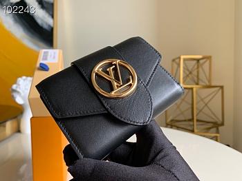 Louis Vuitton 9 Pont wallet 