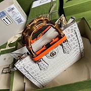 Gucci Diana small crocodile white tote bag 27cm - 3