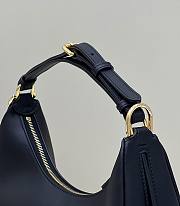 Fendi Hobo Small Black leather bag - 5