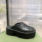 GUCCI Off-White Black Rubber GG Loafers  - 2