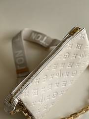 Louis Vuitton Coussin White PM M57790  - 5