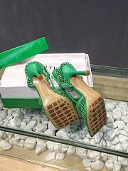 Bottega Veneta green fishnet green heels - 5