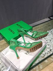 Bottega Veneta green fishnet green heels - 4